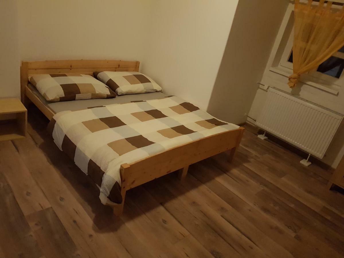 Drevenica Spanka Špania Dolina Buitenkant foto